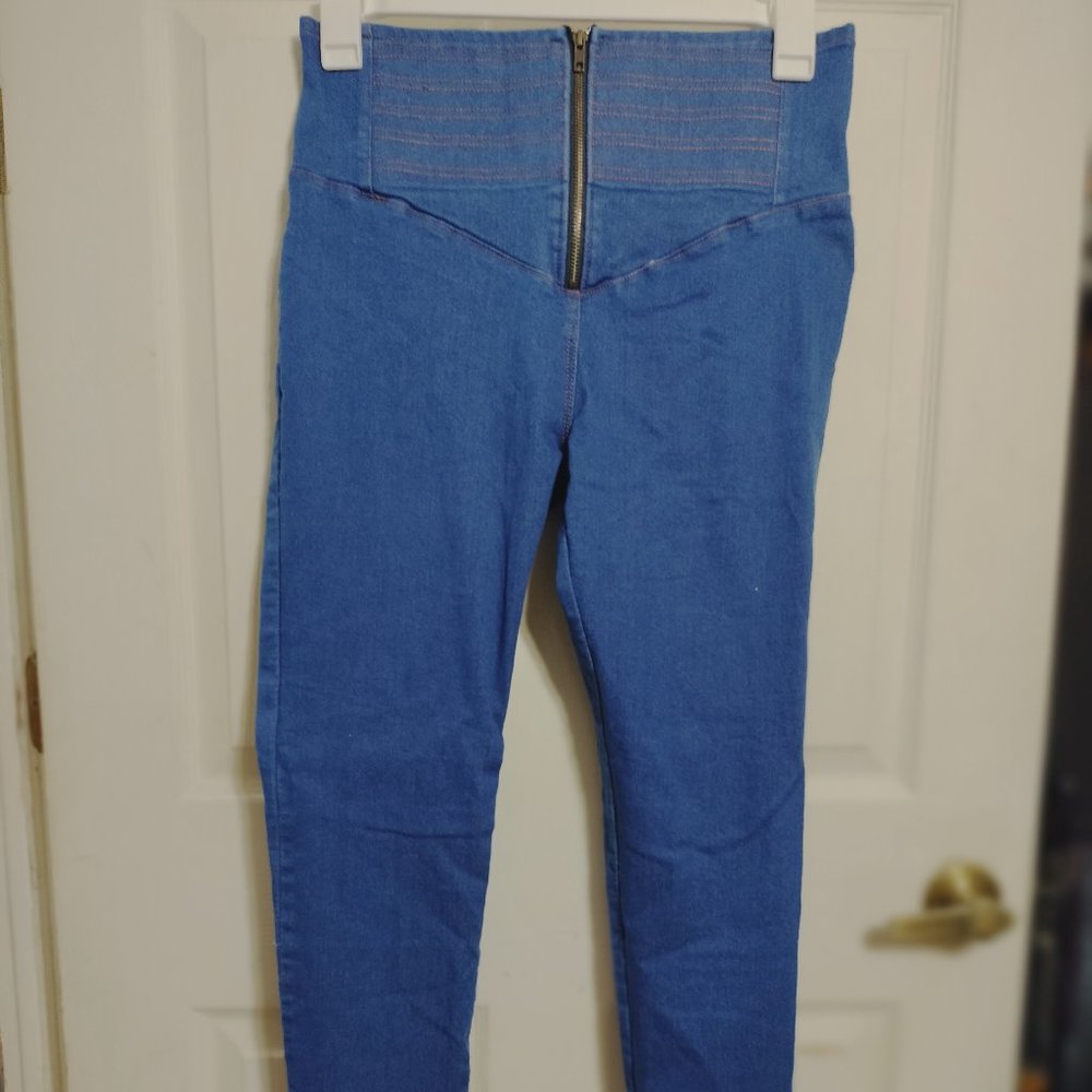 High waisted leggings